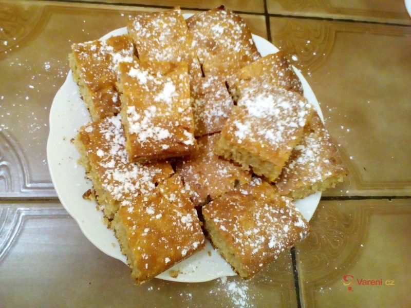 Hrníčková jablková buchta - fotografie 2