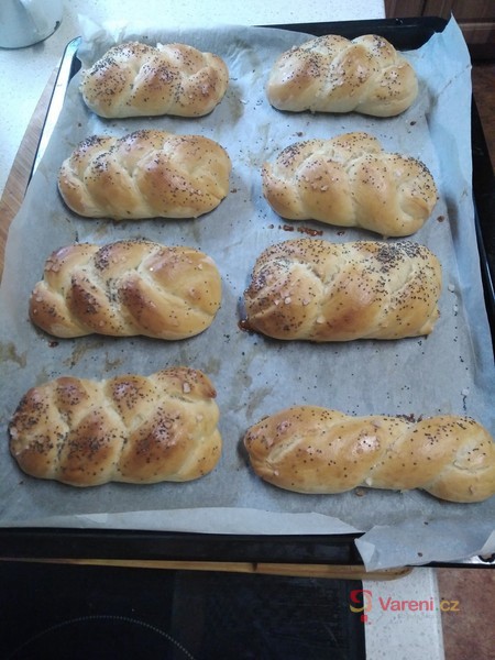 Domácí máslové rohlíky - fotografie 2