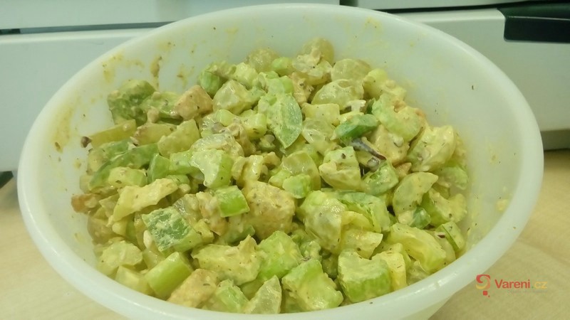 Salát s řapíkatým celerem - fotografie 2