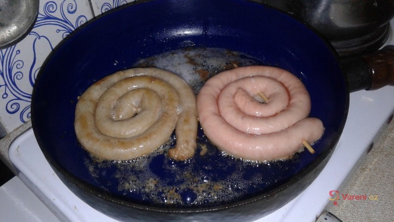 Vinná klobása po domácku - fotografie 3