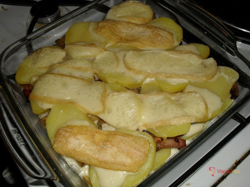 Zapečené brambory se slaninou a romadurem - fotografie 3