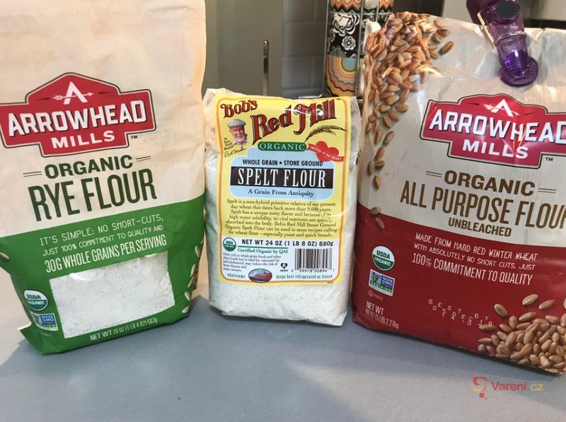 Žitno-pšeničný chléb z domácí pekárny - fotografie 3