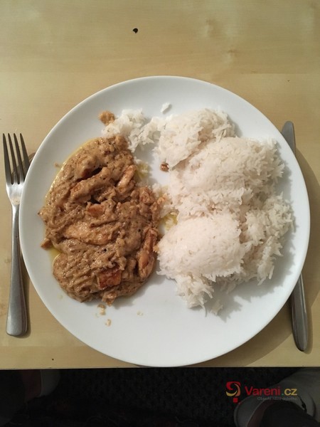 Smetanové kuřecí nudličky s rýží - fotografie 2