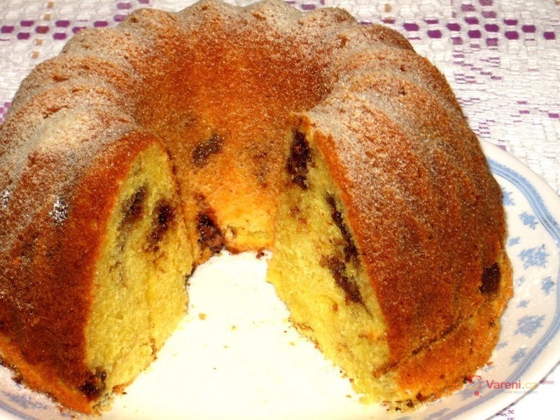 Jogurtová bábovka s kompotem - fotografie 2