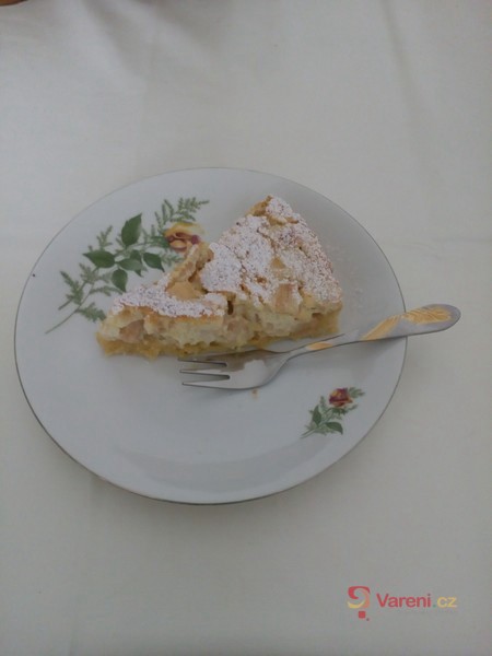 Chutný koláč s jablky - fotografie 2