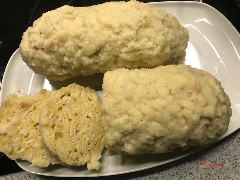 Houskové knedlíky bez kvasnic - fotografie 2