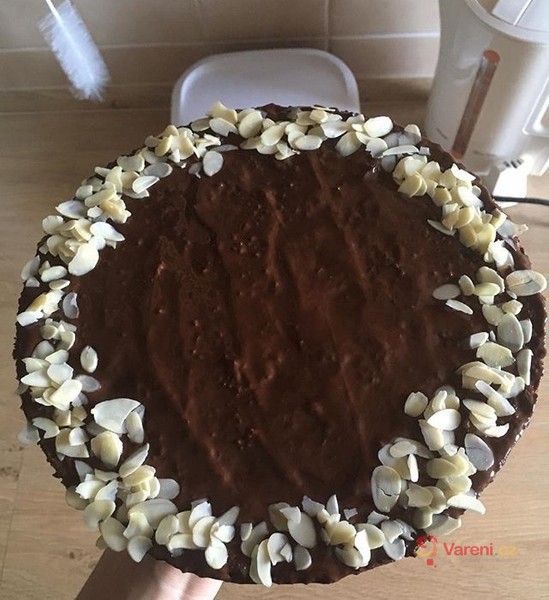 Cuketový koláč s čokoládou - fotografie 4
