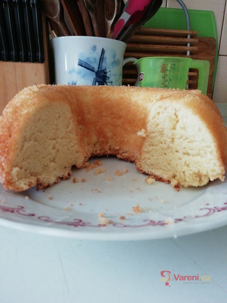 Jablková bábovka bez tuku - fotografie 2