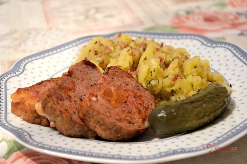 Poctivá sekaná plněná špenátem - fotografie 2