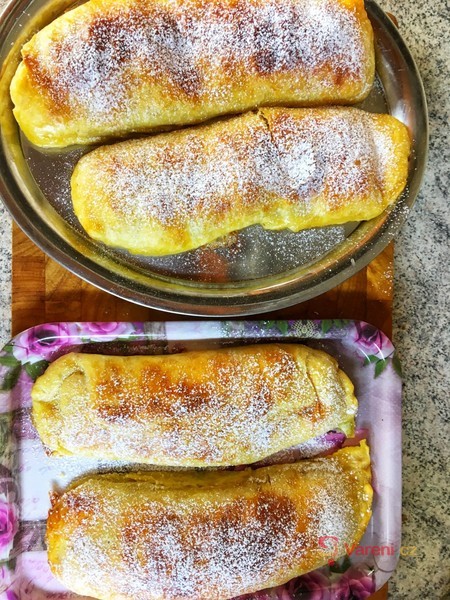 Štrúdl z mokrého těsta - fotografie 3