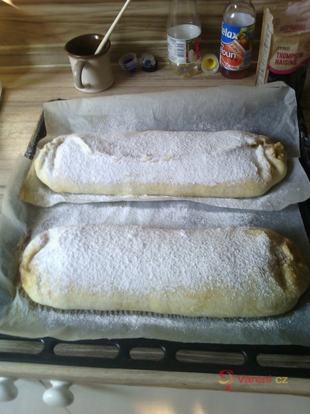 Babiččin jablečný štrúdl - fotografie 3