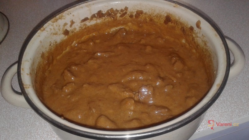 Hovězí pikantní guláš - fotografie 3
