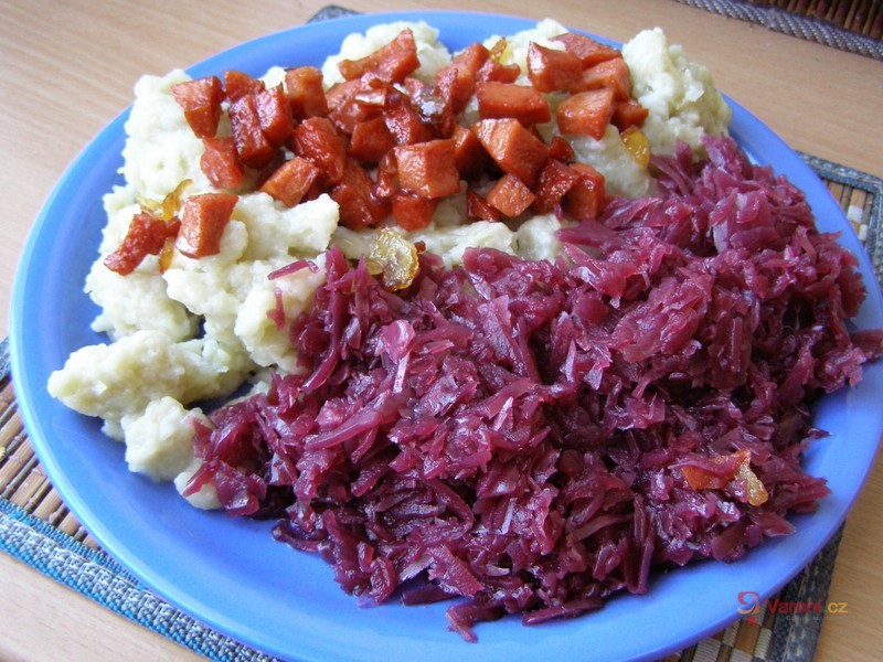 Chlupaté knedlíky se zelím - fotografie 5