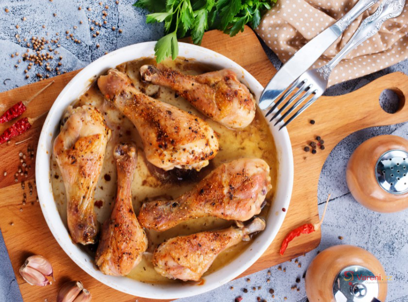 Kuchařka Kuřecí kuchařka: Lahodná inspirace s karamelovými stehýnky a provensálským kuřetem