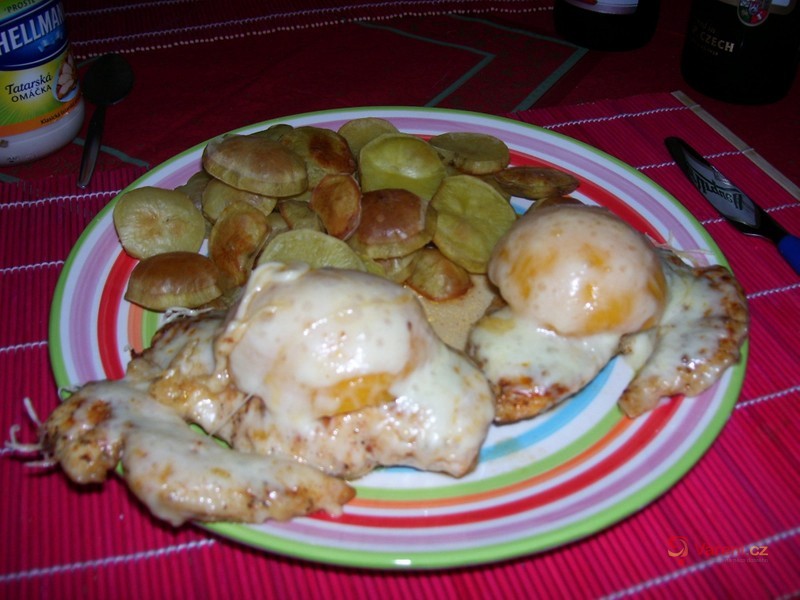 Kuřecí prsa s broskví a sýrem - fotografie 3