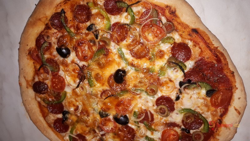 Domácí těsto na pizzu - fotografie 3