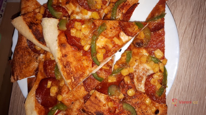 Domácí těsto na pizzu - fotografie 2