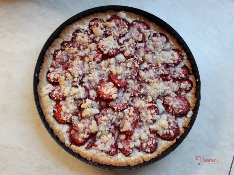 Linecký koláč s jahodami - fotografie 2