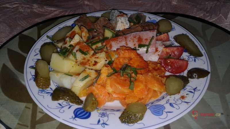 Hovězí medajlonky se švestkovou omáčkou - fotografie 3