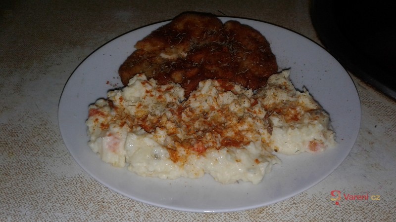 Kuřecí řízek s mandlemi a sezamovými semínky - fotografie 2