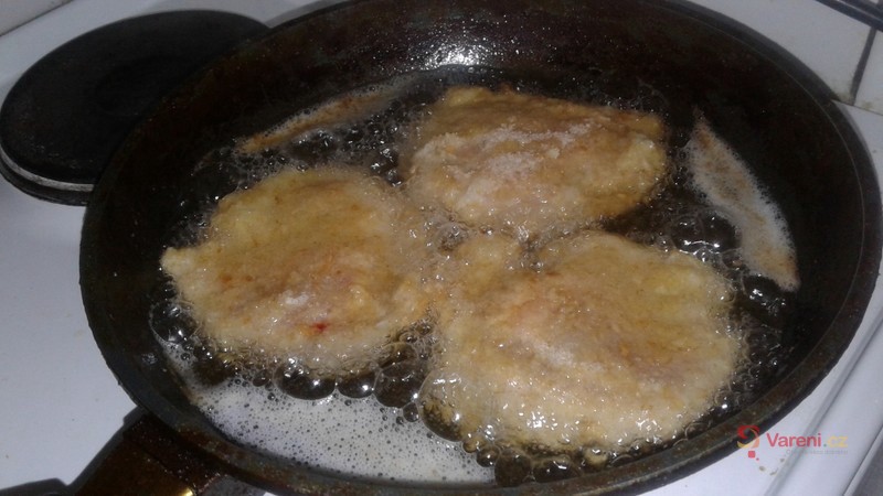 Vepřové řízky na česneku - fotografie 3