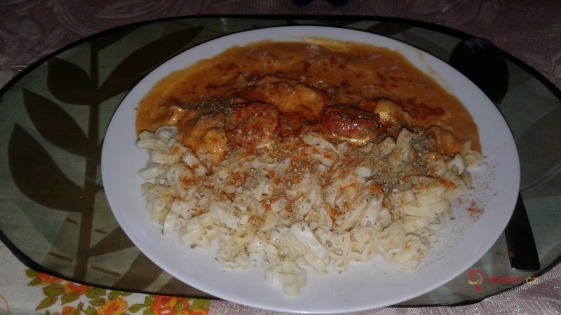 Krůtí maso na smetaně a paprice - fotografie 2