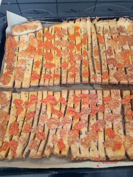 Párty tyčinky z listového těsta - fotografie 2