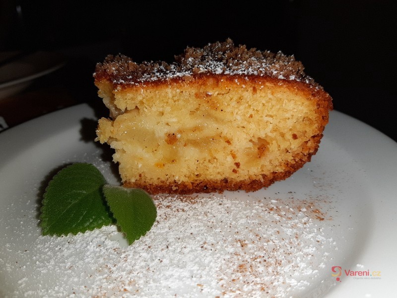 Francouzský hruškový koláč - fotografie 3