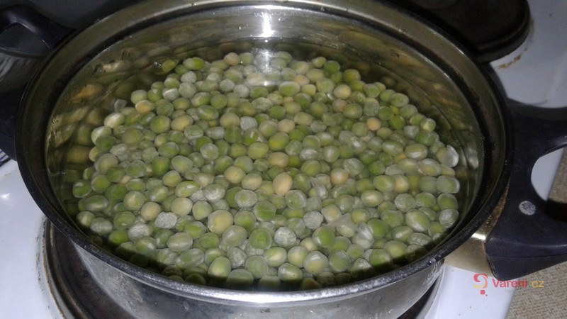 Králík na česneku se zeleninou - fotografie 4