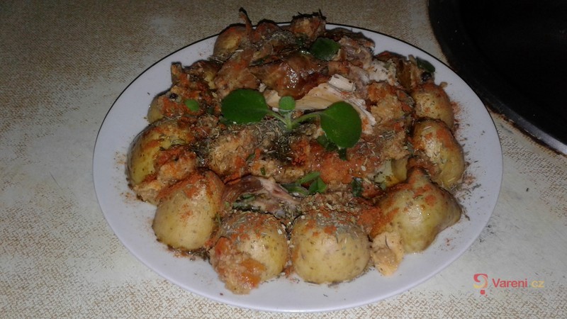 Králík na česneku se zeleninou - fotografie 2