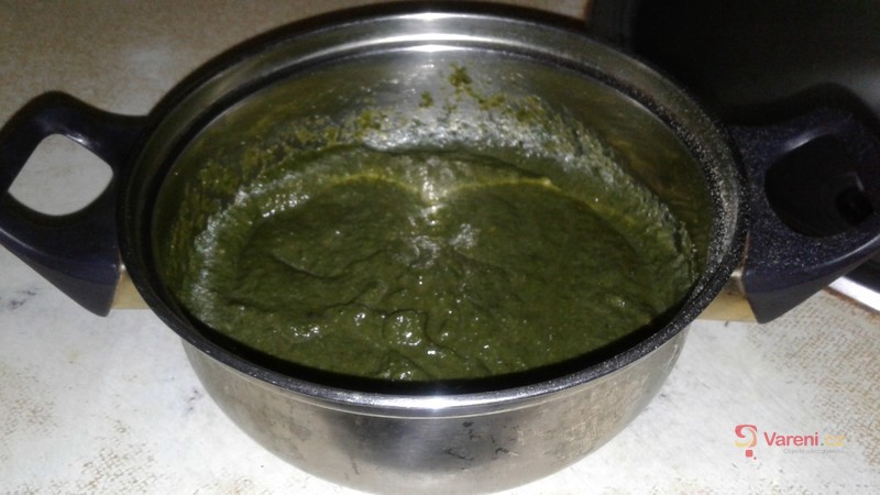 Pečené uzené koleno na divokém koření - fotografie 2