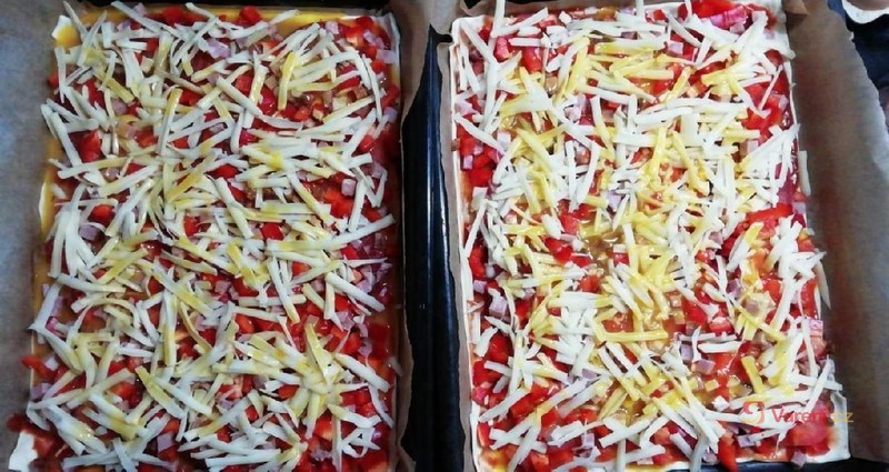 Jednoduchá a rychlá domácí pizza - fotografie 3