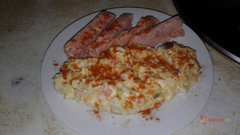 Vajíčkový salát se šunkou, sýrem a jogurtem - fotografie 2