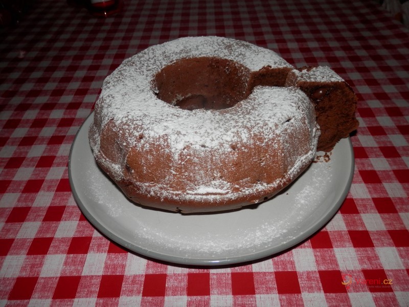 Skvělá čokoládová bábovka - fotografie 2