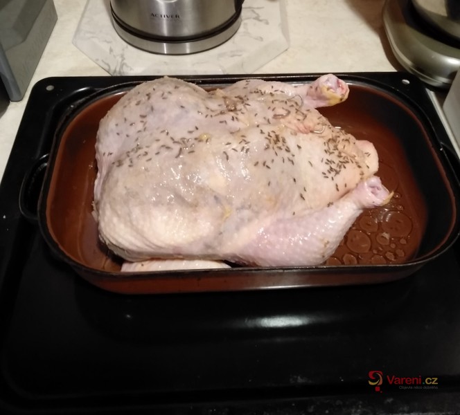 Pečené kuře s bramborami - fotografie 2