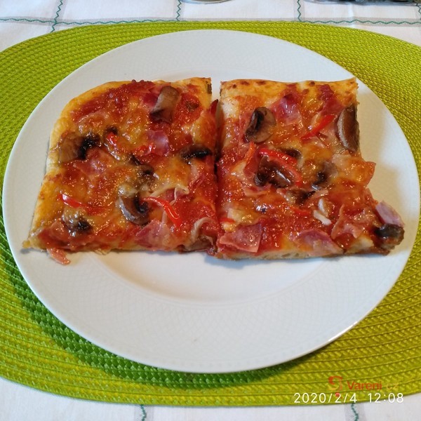 Pálivá neapolská pizza - fotografie 2