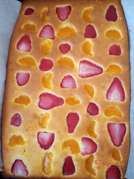 Šlehačková buchta s ovocem - fotografie 2