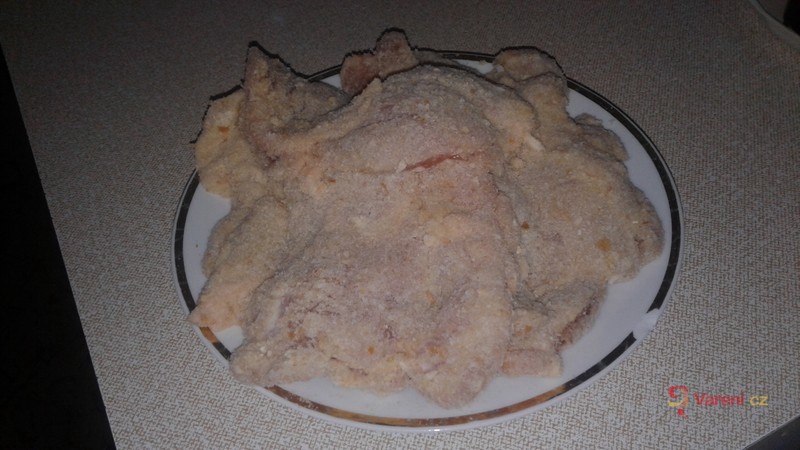 Krůtí řízky v pivním těstíčku - fotografie 5