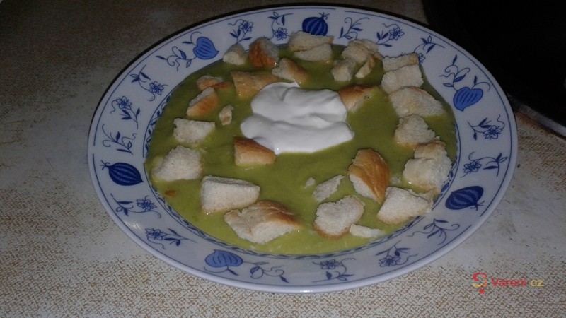 Krémová hrášková polévka - fotografie 2