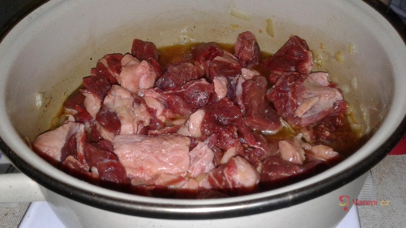 Hovězí chilli guláš - fotografie 4