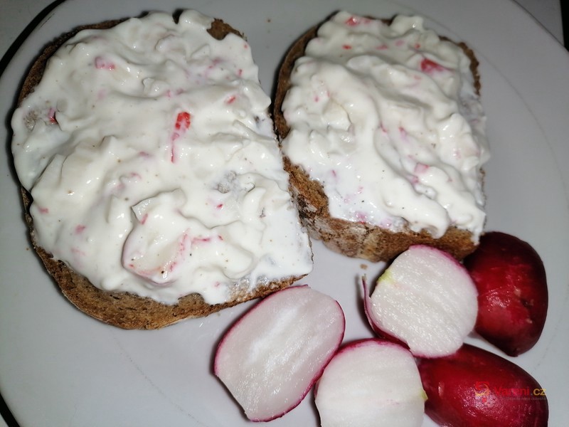 Dietní pomazánka z krabích tyčinek - fotografie 2