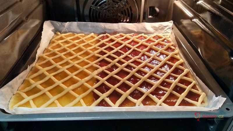 Linecký mřížkový koláč - fotografie 2