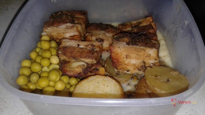 Pečený bůček s křupavou kůrkou - fotografie 3