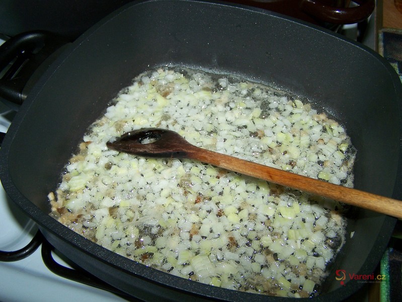 Kuřecí játra dušená na víně - fotografie 2