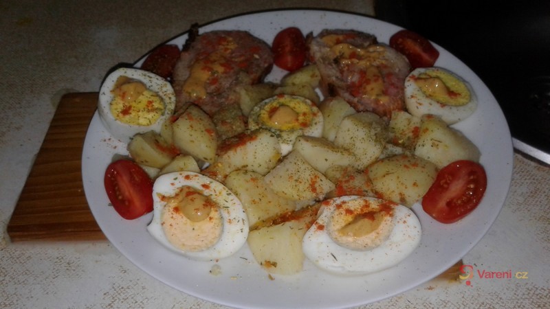 Roláda z jarního kuřete plněná bylinkovou nádivkou - fotografie 2