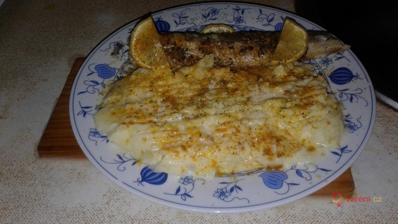 Grilovaný mořský pstruh - fotografie 2