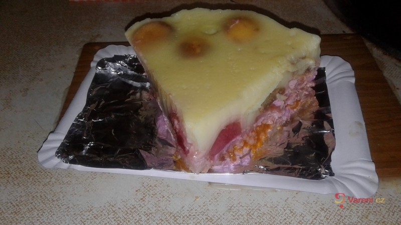 Studený piškotový dort s ovocem - fotografie 2