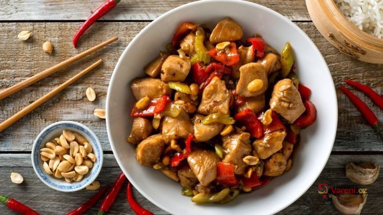 Kuřecí kung pao s paprikou - fotografie 2