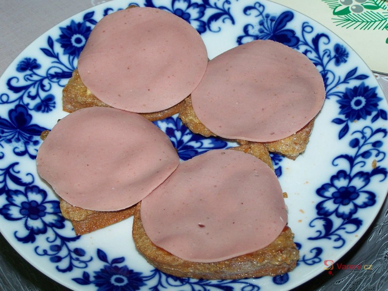 Obložený chléb ve vajíčku - fotografie 5