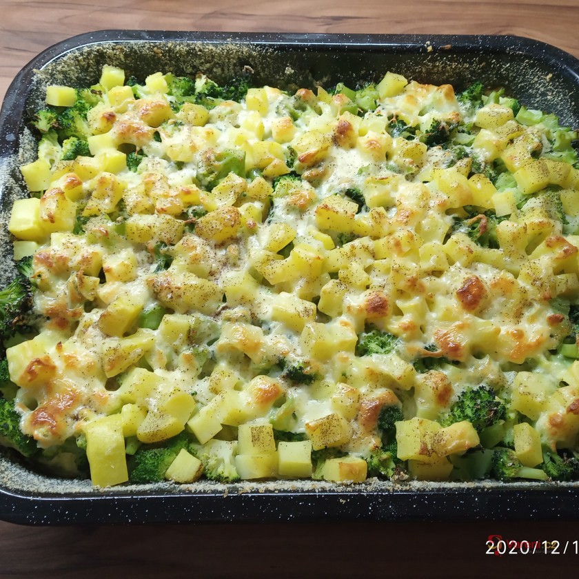 Zapečené brambory s brokolicí a sýrem - fotografie 2
